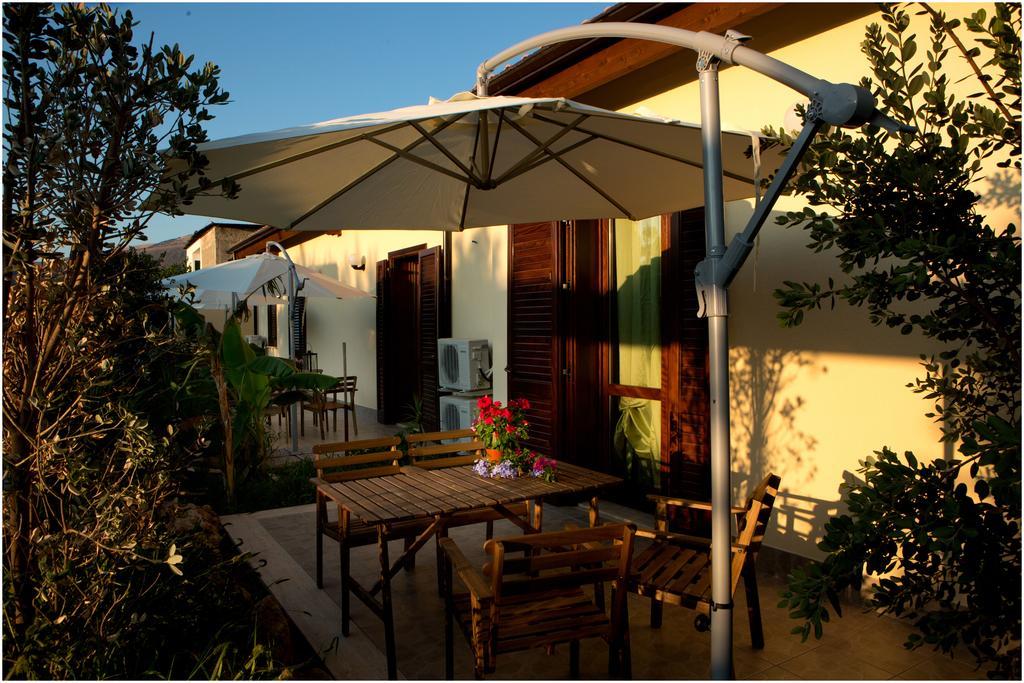 Ai Parchi Dei Parrini Bed & Breakfast Partinico Rom bilde