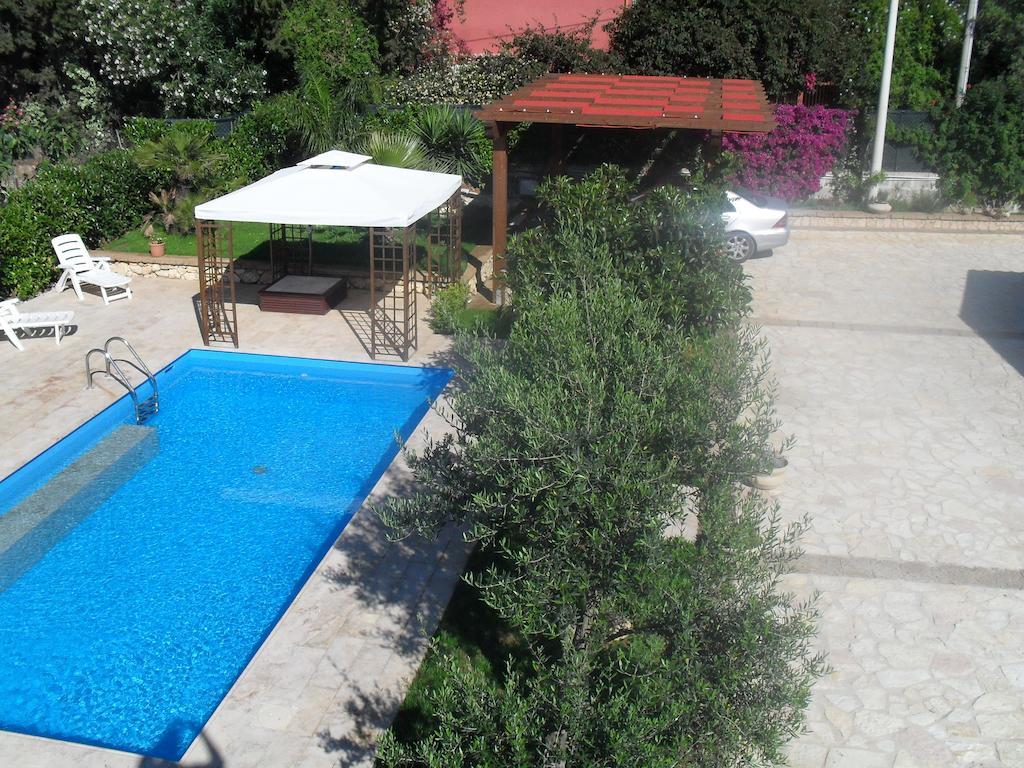 Ai Parchi Dei Parrini Bed & Breakfast Partinico Eksteriør bilde